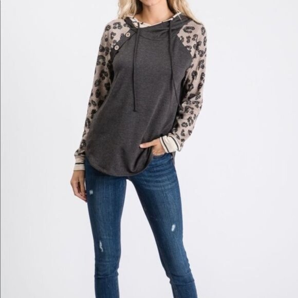 Tops - Leopard Sleeve Lightweight Hoodie